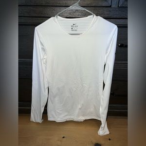 Nike Women’s dri fit long sleeve shirt size medium